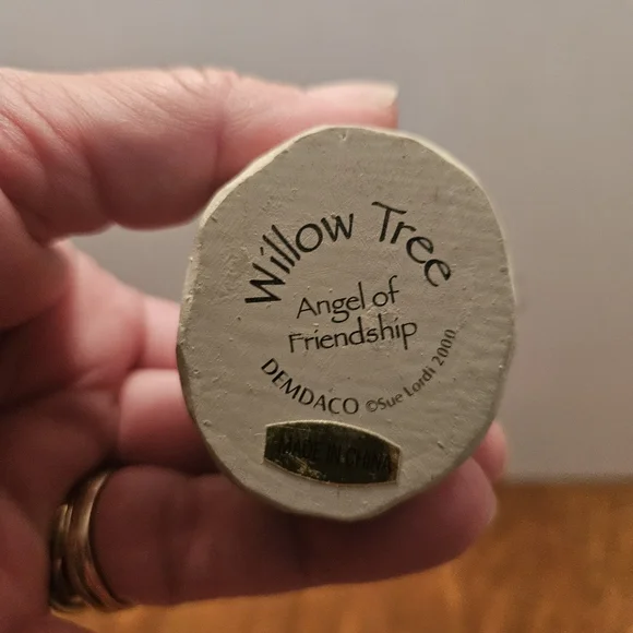 Willow Tree Angel of Friendship 1999 Figurine - Picture 2 of 3
